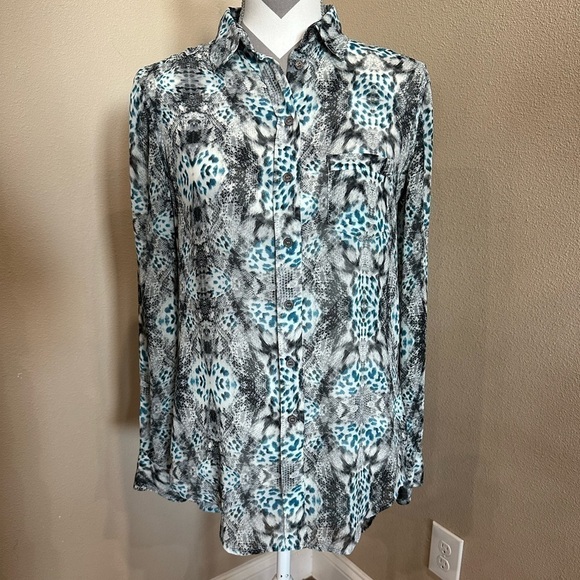 Two by Vince Camuto sheer animal print blouse - Picture 1 of 5